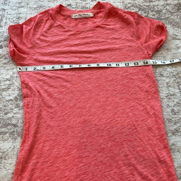 Free people with the free space die size small Women's Pink T-Shirt - Picture 6 of 7